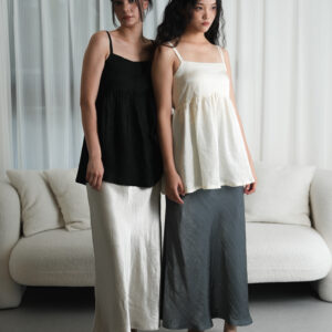 冰絲皺細肩帶背鏤剪裁傘擺上衣 Silky Crinkle Backless Top